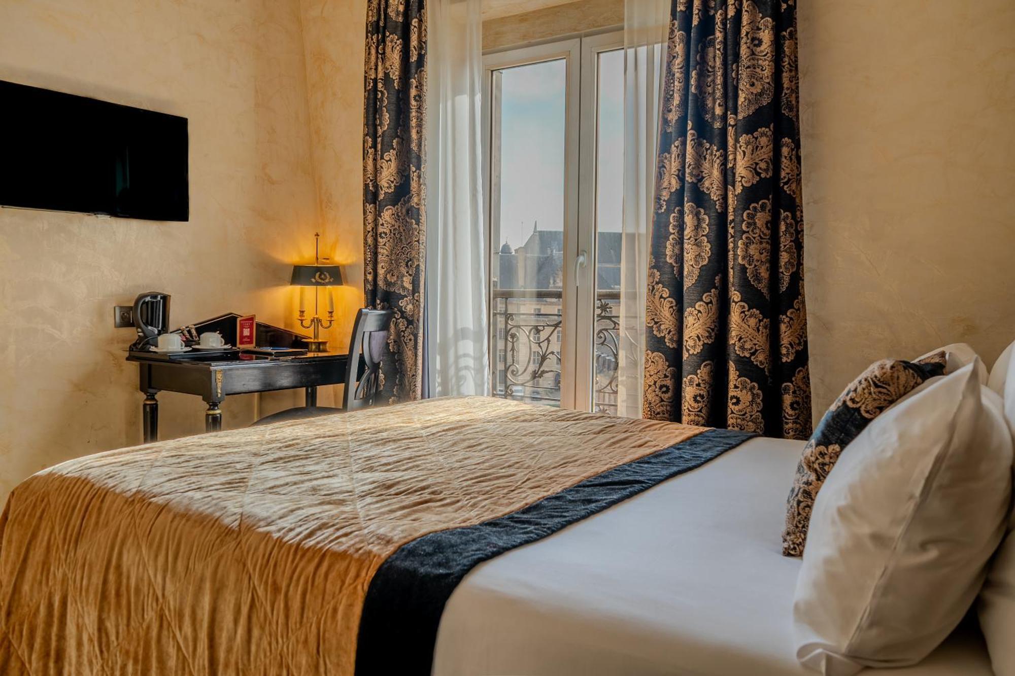 Hotel De L'empereur By Malone Parijs